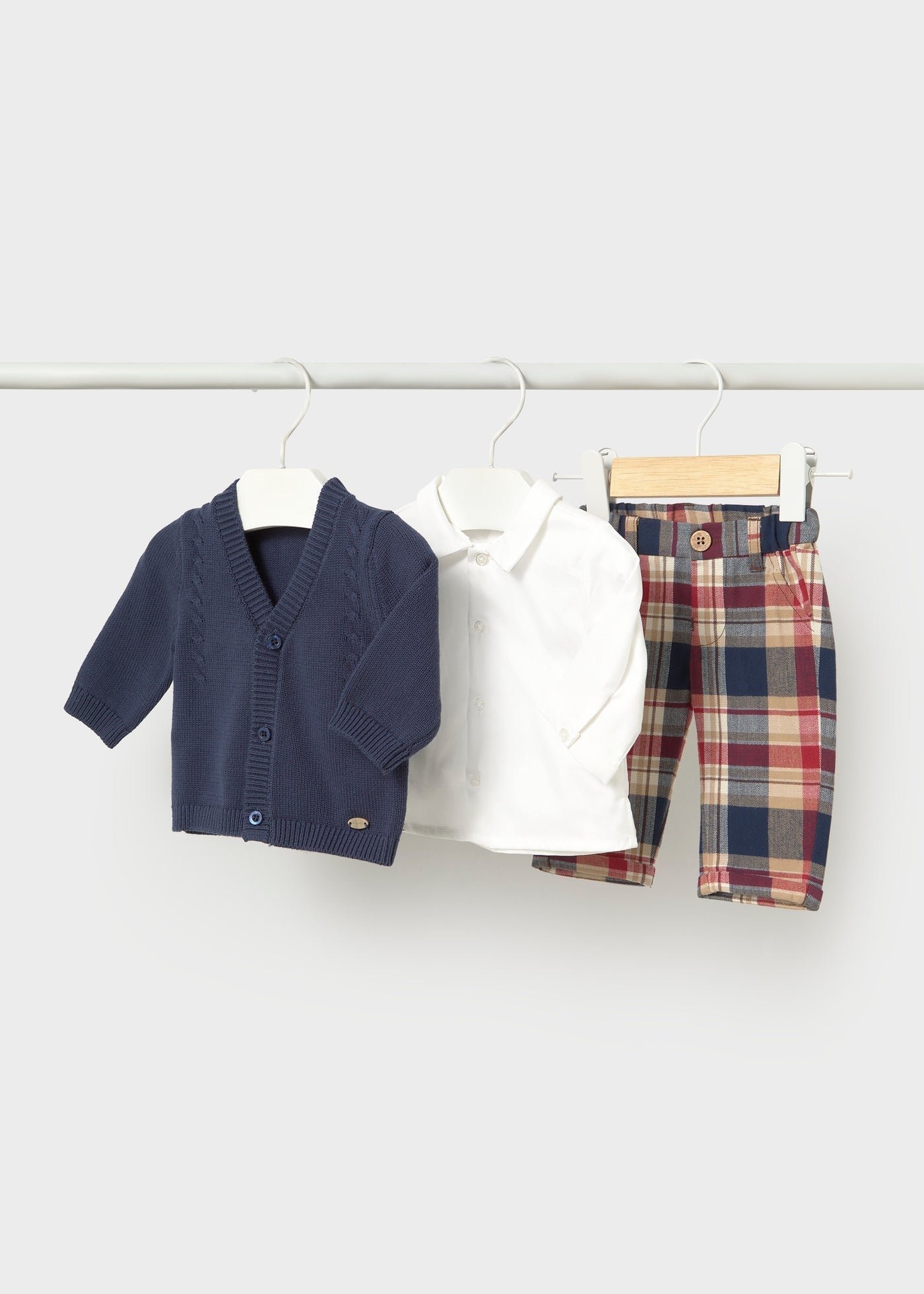 pants and cardigan shirt set 02531-011